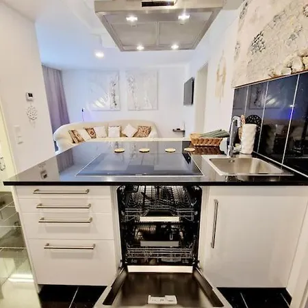 Gemuetliche Am Rhein * Köln