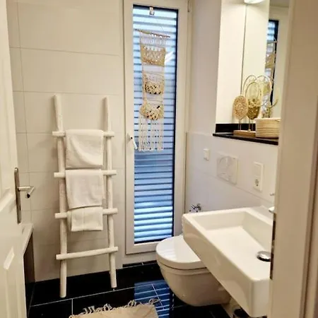 דירה Gemuetliche Am Rhein קלן